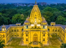 Kirtimandir-illuminated