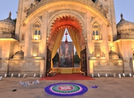 A-view-of-the-Palace-main-gate