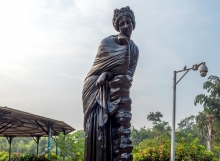 artimis-statue-sayajibaug