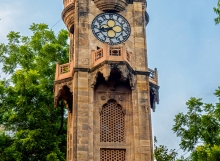 sayajigunj-clock-tower