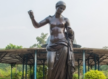 venus-statue-sayajibaug